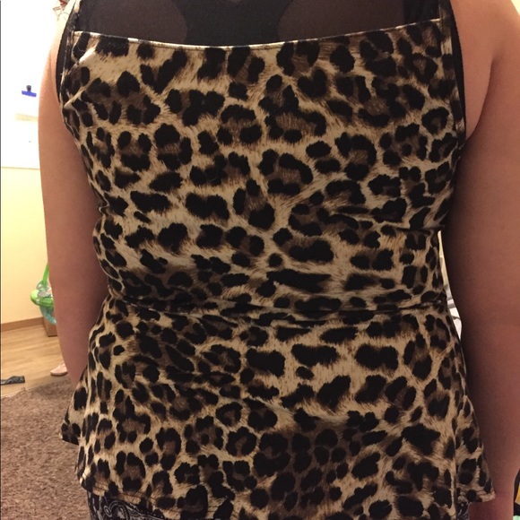 Peplum leopard top - Picture 4 of 6